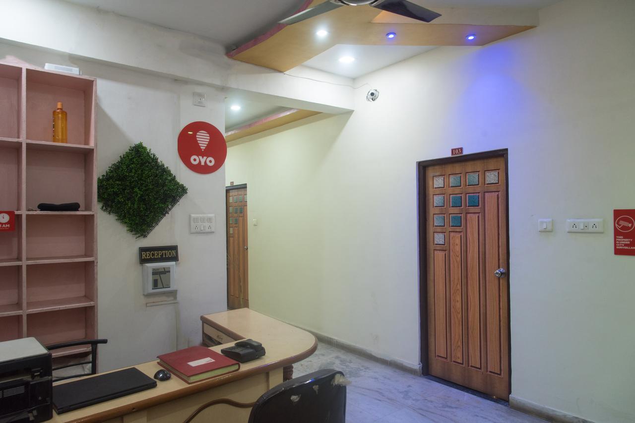 Oyo 11743 Hotel Shree Krishna Удайпур Екстериор снимка